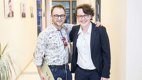 Dominykas Vaitiekūnas ir portalo manoteises.lt redaktorė Jūratė Ju&scaron;kaitė