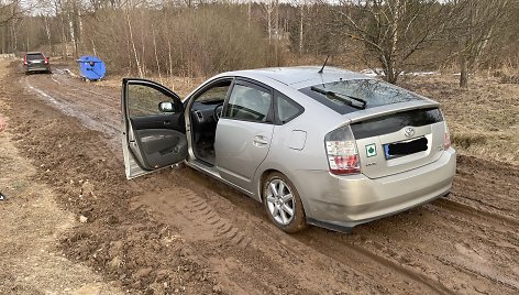 Neišvažiuojama Vijoklių gatvė Lindiniškėse 2023 m. kovą