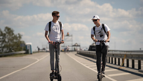 Važavimas elektriniu paspirtuku