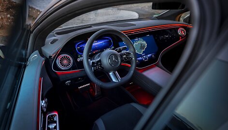 Elektromobilio Mercedes-Benz EQE interjeras (Gamintojo nuotr.)