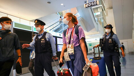 Kristina Timanovskaja yra lydima pareigūnų Tokijo &bdquo;Haneda&ldquo; oro uoste