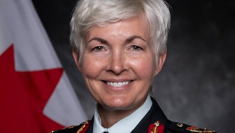 Kanados ginkluotųjų pajėgų generolas Jennie Carignan. / Canadian Forces / via REUTERS