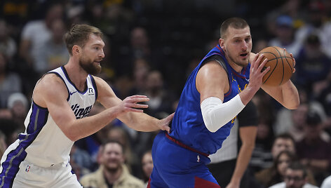 Domantas Sabonis ir Nikola Jokičius