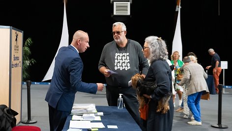 Prancūzijoje vyksta pirmalaikiai parlamento rinkimai.