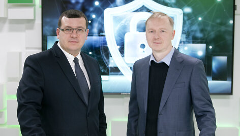 Kra&scaron;to apsaugos viceministras Edvinas Kerza ir Vilniaus universiteto Matematikos ir informatikos fakulteto, Informatikos instituto docentas Linas Bukauskas