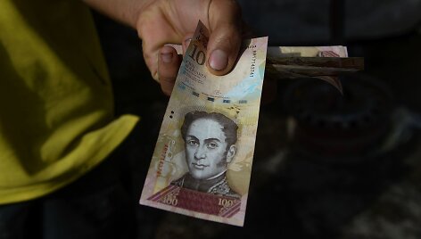 Venesuela siekia pakeisti 100 bolivarų nominalo banknotus