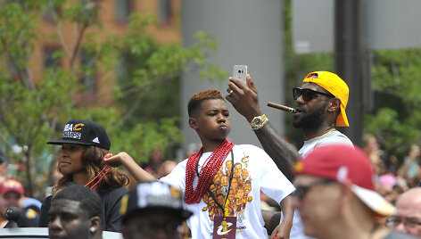 LeBronas Jamesas su sūnumi