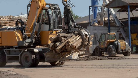 Investicijos į inovatyvias technologijas bei išskirtinis dėmesys tvarumui: Anykščiuose įsikūrusi džiovintų malkų gamintoja – didžiausia Baltijos šalyse