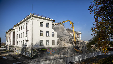 Tęsiami Profsąjungų rūmų griovimo darbai