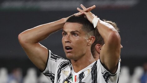 Cristiano Ronaldo ir Turino &bdquo;Juventus&ldquo; žygį Čempionų lygoje sustabdė Liono &bdquo;Olympique&ldquo;.