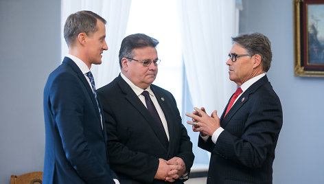 Žygimantas Vaičiūnas, Linas Linkevičius, Rickas Perry