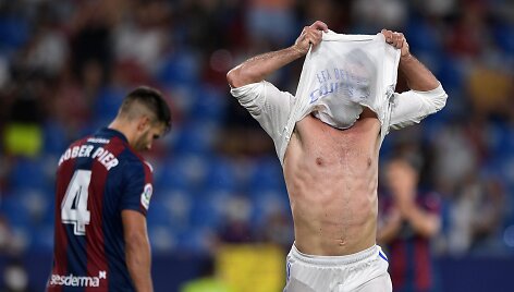 Madrido &bdquo;Real&ldquo; prarado pirmuosius ta&scaron;kus.