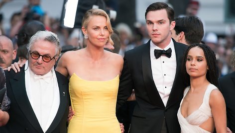 Režisierius George'as Milleris ir aktoriai Charlize Theron, Nicholas Houltas ir Zoe Kravitz