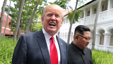 D.Trumpo ir Kim Jong Uno susitikimo emocingos akimirkos