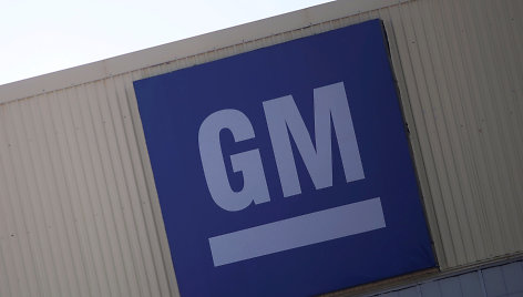„General Motors“ dėl lustų trūkumo laikinai sustabdys savo gamyklos Indianoje darbą