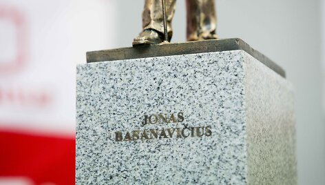 I&scaron;rinktas būsimas paminklas Jonui Basanavičiui