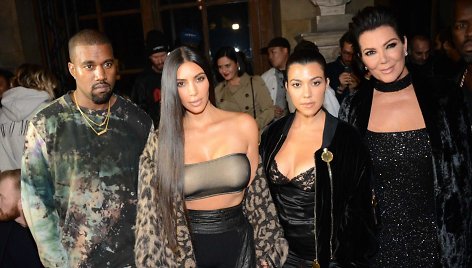 Kanye Westas, Kim Kardashian, Kourtney Kardashian ir Kris Jenner