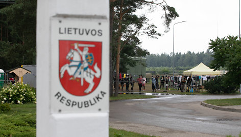 Pasienio užkardoje apgyvendinti pabėgeliai