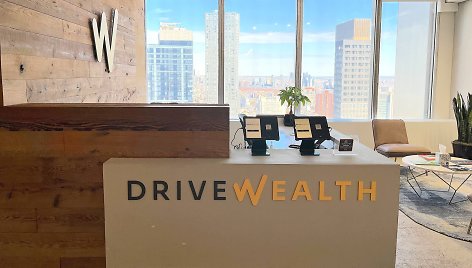 „DriveWealth“