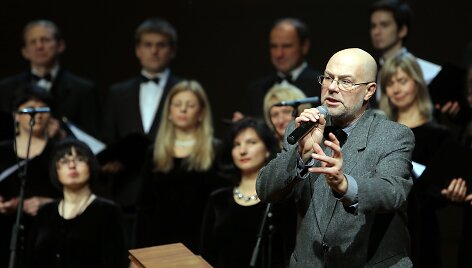 Viktoras Gerulaitis ir choras &bdquo;Aukuras&ldquo; Klaipėdos koncertų salėje