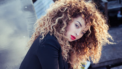 Ella Eyre