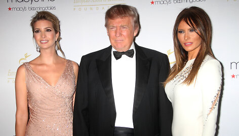 Ivanka Trump, Donaldas Trumpas ir Melania Trump (2012 m.)