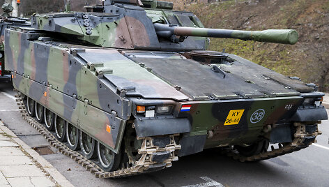 Nyderlandų pėstininkų kovos ma&scaron;ina CV90 Vilniuje