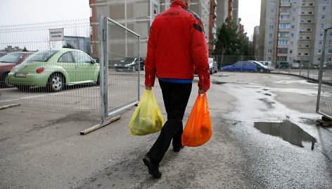 Eurostatas: mažėjant plastikinių maišelių vartojimui, Lietuva vis tiek lieka pirma ES