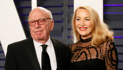 Rupertas Murdochas ir Jerry Hall / Scanpix nuotr.