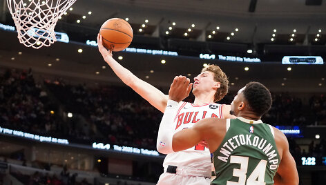 Matas Buzelis, Giannis Antetokounmpo