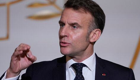Emmanuelis Macronas /  / AP