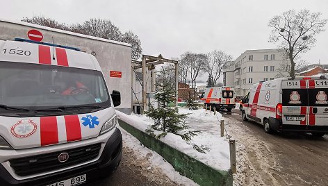 Vaizdas šalia priėmimo, skubios pagalbos ir traumų skyriaus (traumatologijos punkto) Kaune