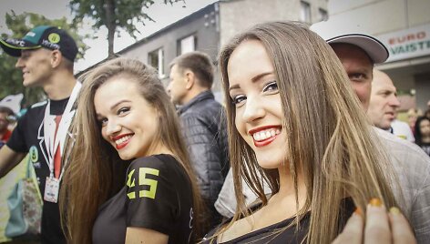 &bdquo;Eneos 1000 km&ldquo; lenktynių atidarymas: gražiausios merginos 