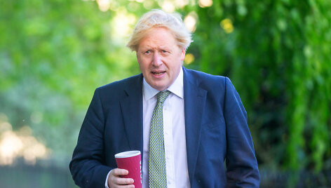 Borisas Johnsonas grįžta į parlamentą