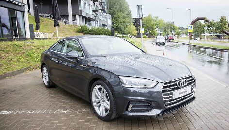 Vilniuje pristatyti naujieji &bdquo;Audi A5&ldquo; ir Q2 automobiliai 