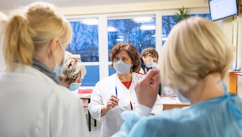 Vilniaus miesto klinikinės ligoninės medikų vakcinacija nuo COVID-19