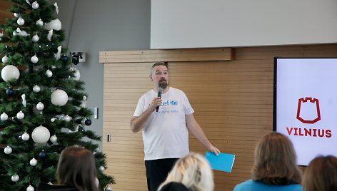 UNICEF Vaikams draugiško miesto–kandidato ženklo įteikimo Vilniaus miestui ceremonija