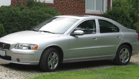 Senas ir galimai pavojingas &bdquo;Volvo S60&ldquo;