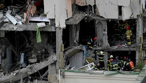 Apgriautas daugiabutis Kyjive po birželio 24-osios naktinės atakos