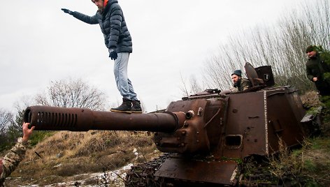 Sprogusios Černobylio AE teritorijoje užsilikęs tankas žinomas tik vietiniams