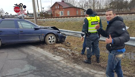 &bdquo;Opel&ldquo; avarija Klaipėdos rajone, &Scaron;ilininkų kaimo pakra&scaron;tyje