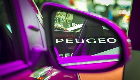 Prancūziškai-japoniško „Peugeot 108“ pasirodymas Ženevoje