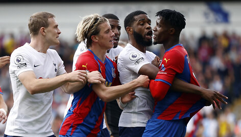 Futbolininkų susirėmimas &bdquo;Crystal Palace&ldquo; ir &bdquo;Tottenham&ldquo; klubų akistatoje