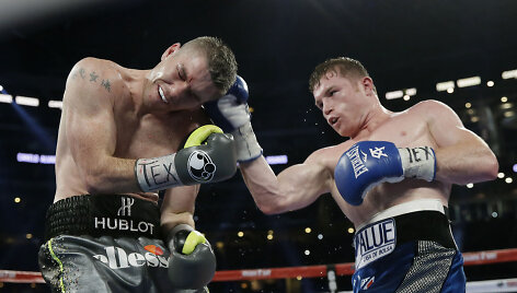 Canelo Alvarezas &ndash; Liamas Smithas
