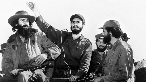 Fidelis Castro įvažiuoja į Havaną 1959 m. sausio 8-ąją.