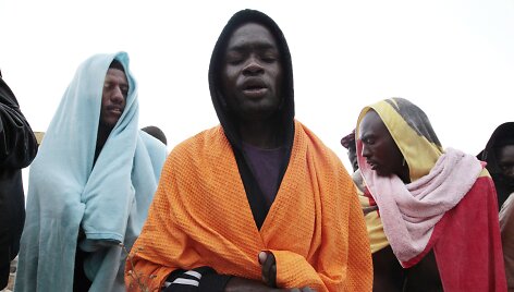 Italijos krantą pasiekę nelegalūs migrantai i&scaron; Afrikos