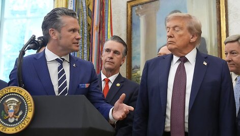 P. Hegsethas ir D. Trumpas /  / AP