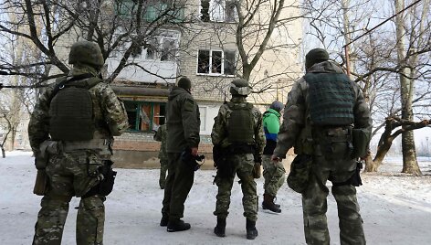 Rytų Ukrainoje nesiliaujant susirėmimams Kijevas pra&scaron;o pagalbos kovoje su Rusija