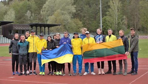 Ukrainos lengvaatlečiai stovyklauja Lietuvoje