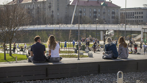 Saulėta sekmadienio popietė Vilniaus centre
